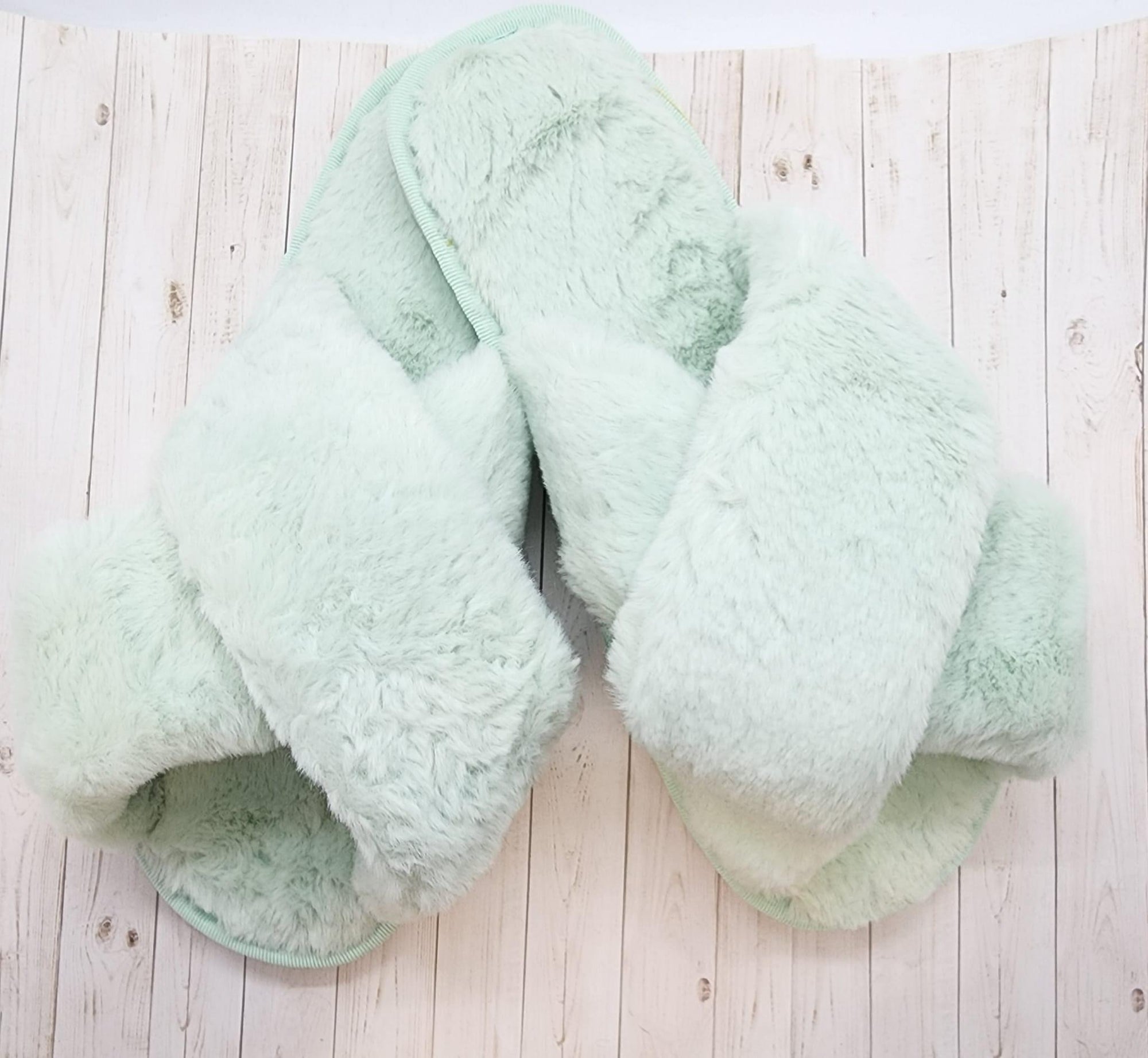 Fluffy Women’s Slippers